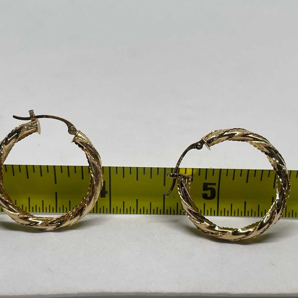 Vintage 14k Yellow Gold Textured Cable Twist Hoop… - image 11