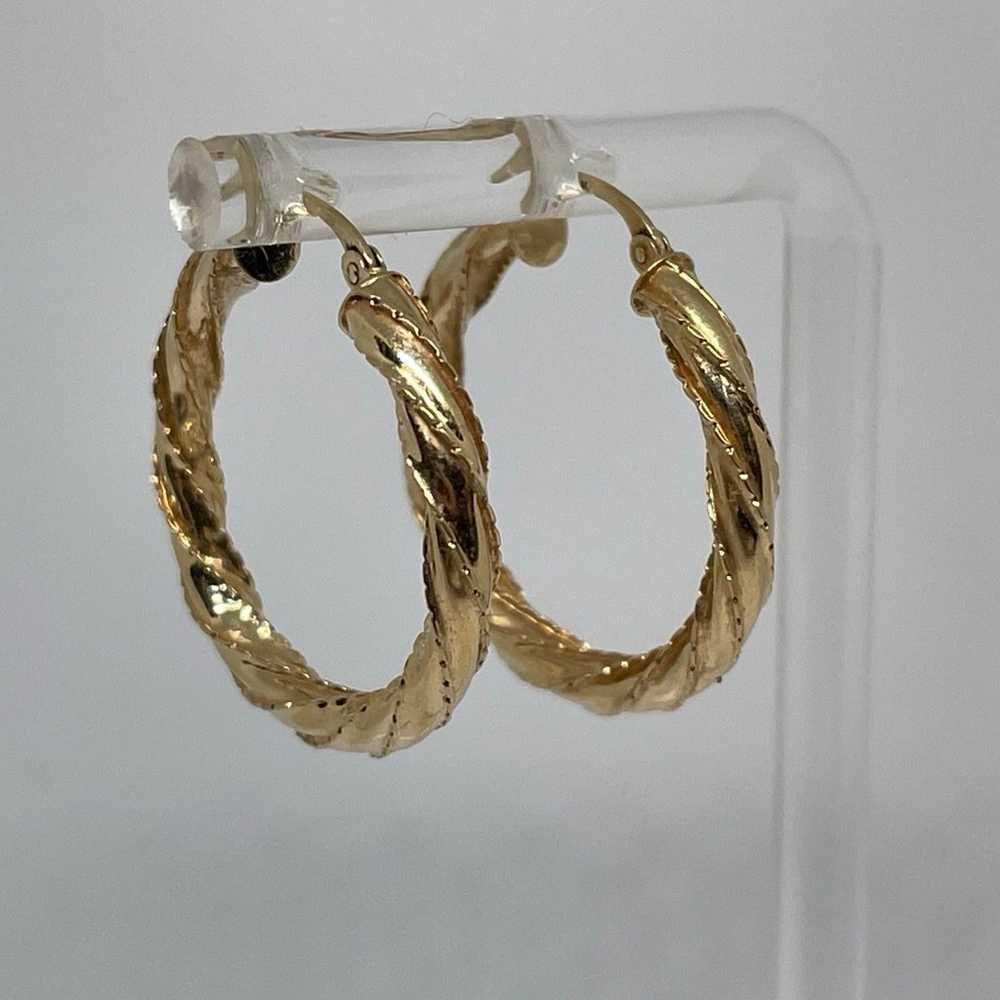 Vintage 14k Yellow Gold Textured Cable Twist Hoop… - image 3