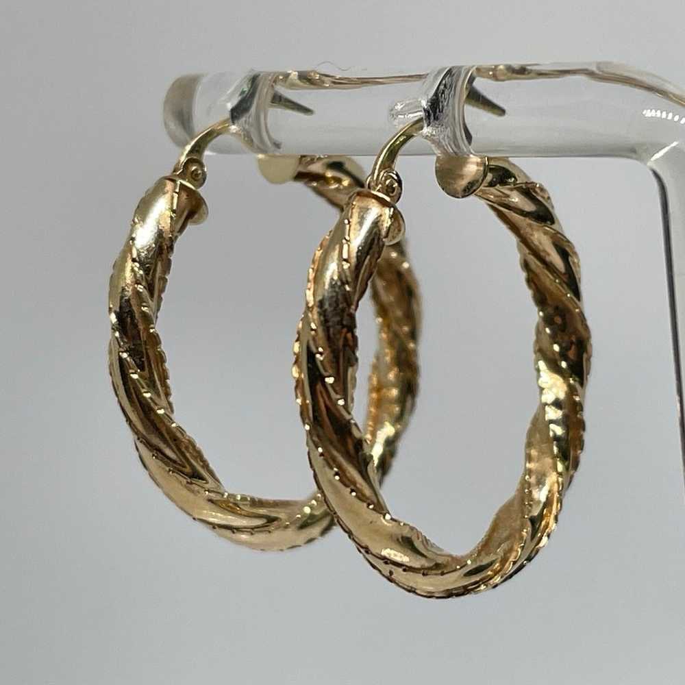 Vintage 14k Yellow Gold Textured Cable Twist Hoop… - image 7