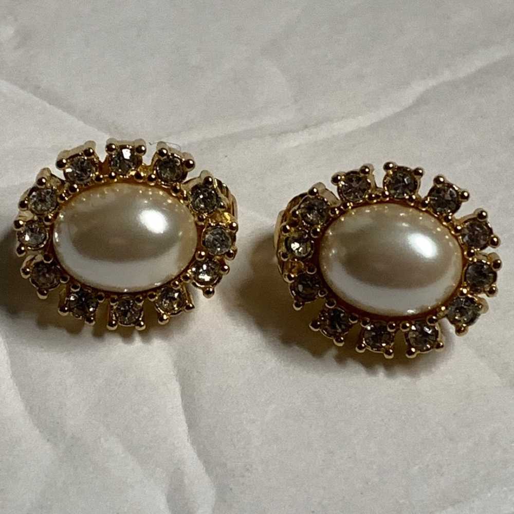 Christian Dior vintage faux oval mabe pearl and r… - image 1