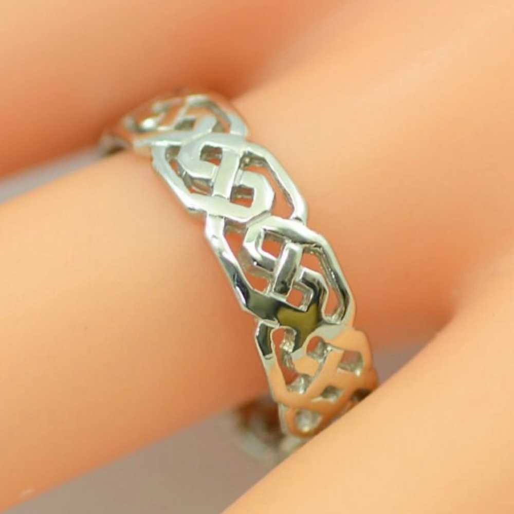 14K White Gold Celtic Band - image 3