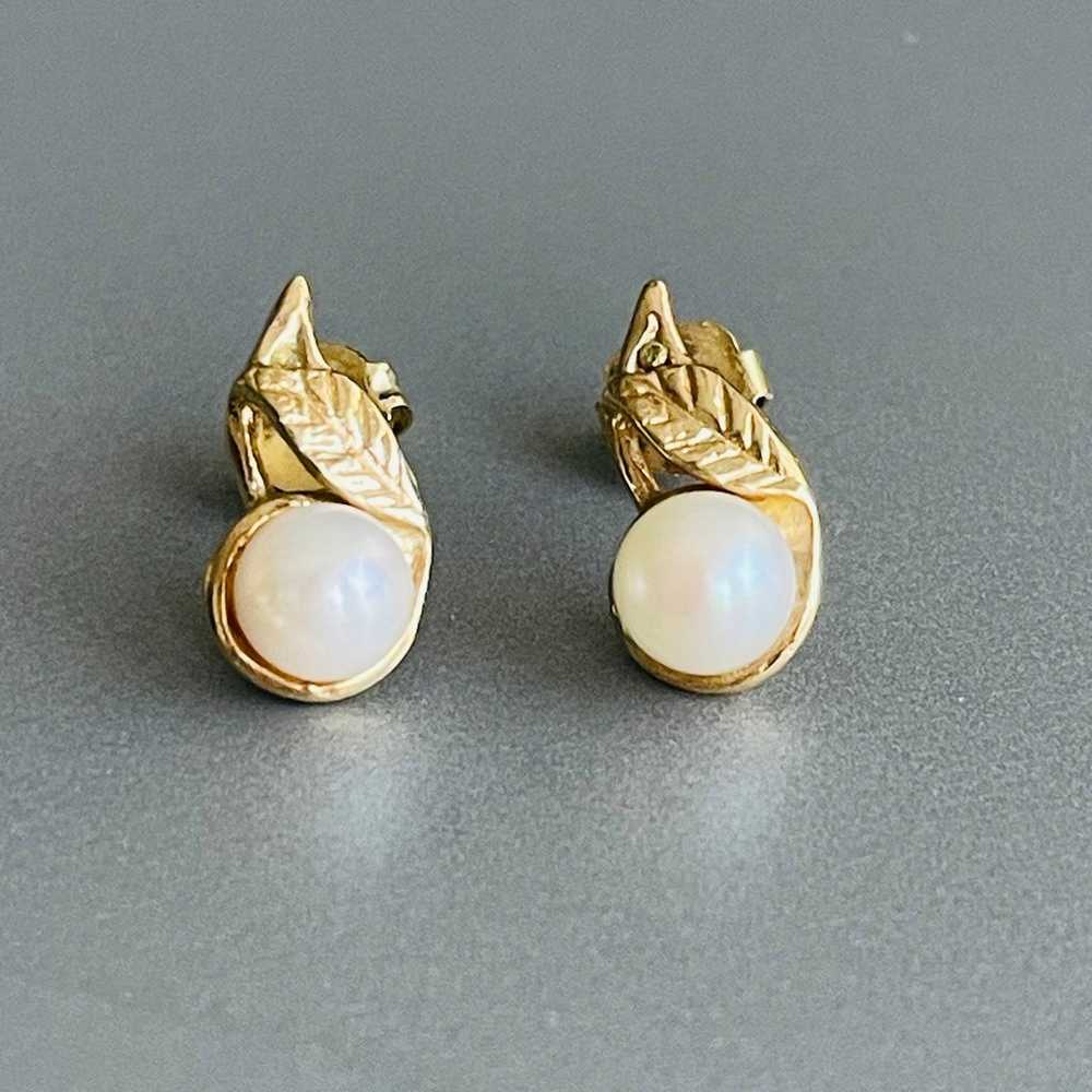 10k Gold White Natural Pearl Leaf Motif Vintage S… - image 1