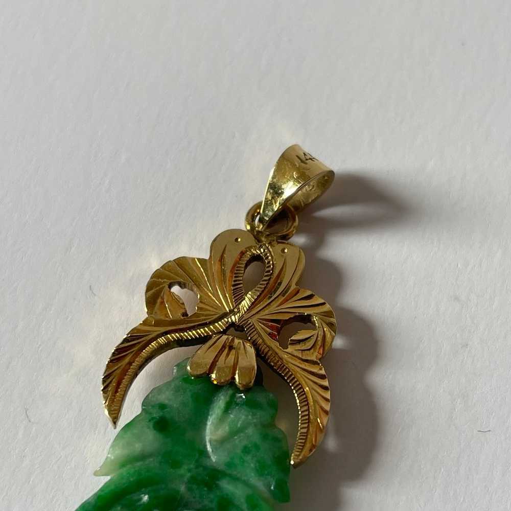 Antique Chinese carved jade 14k gold pendant - image 4