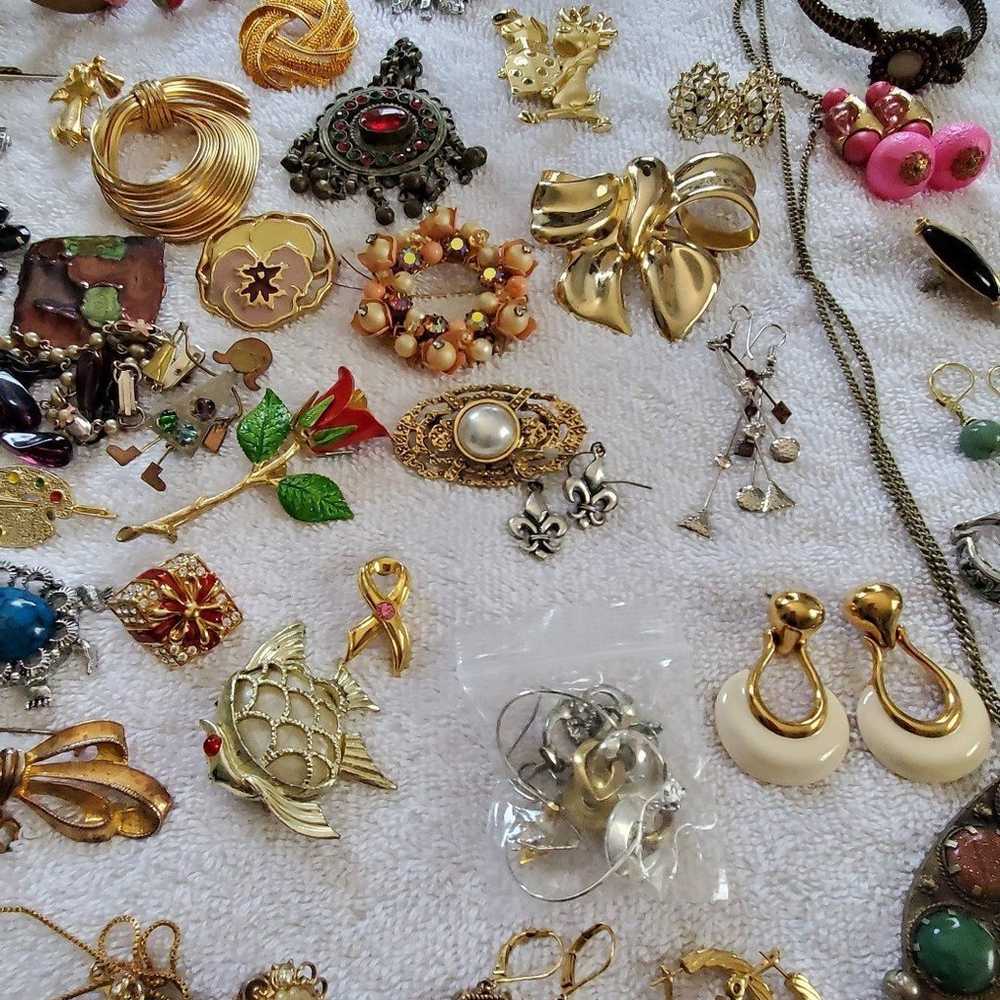 HUGE Vintage Jewelry lot!!!!! - image 7