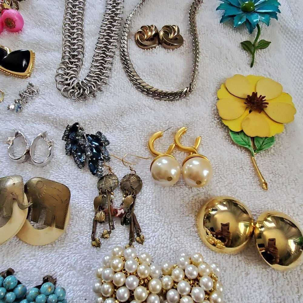 HUGE Vintage Jewelry lot!!!!! - image 8