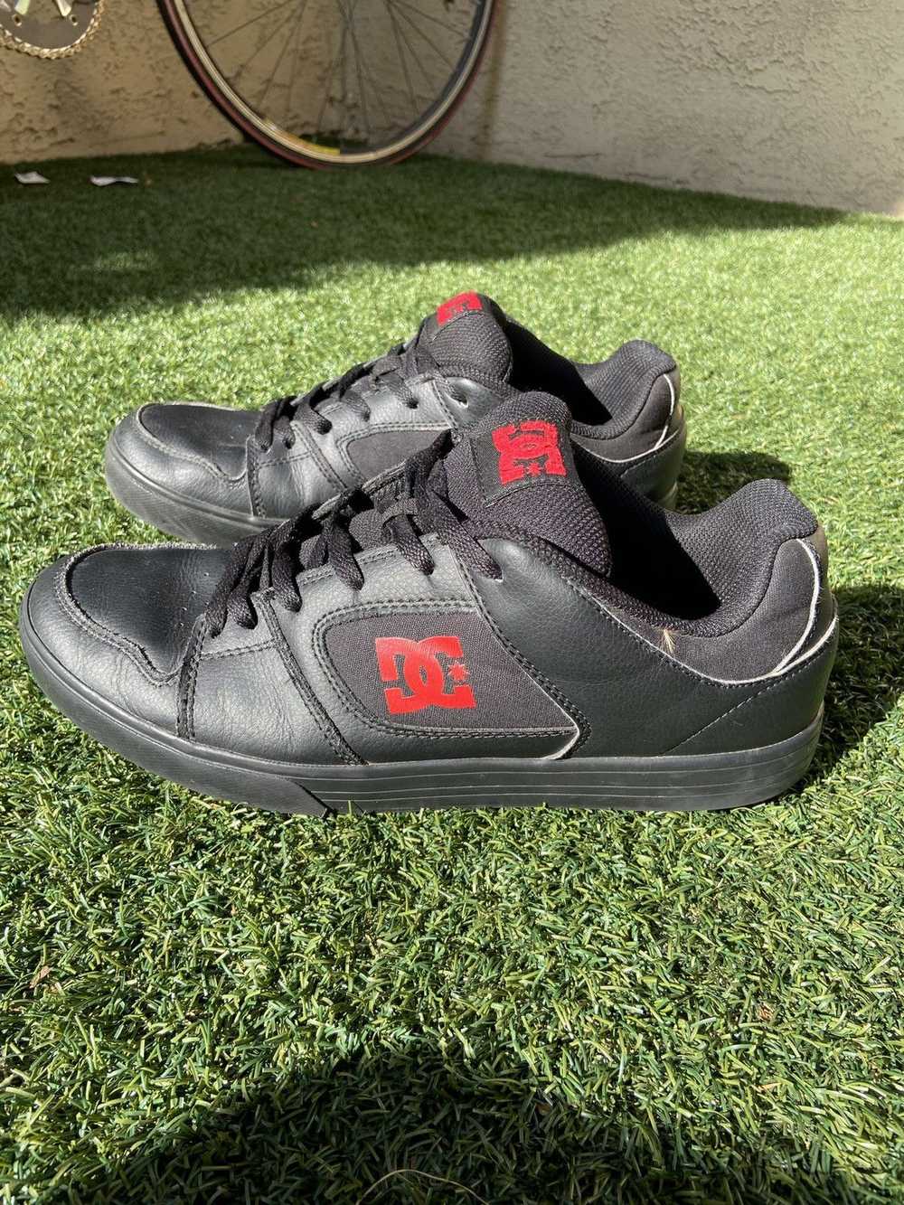 Dc × Vintage Y2K DC Shoes Black / Red Chunky Mens… - image 4