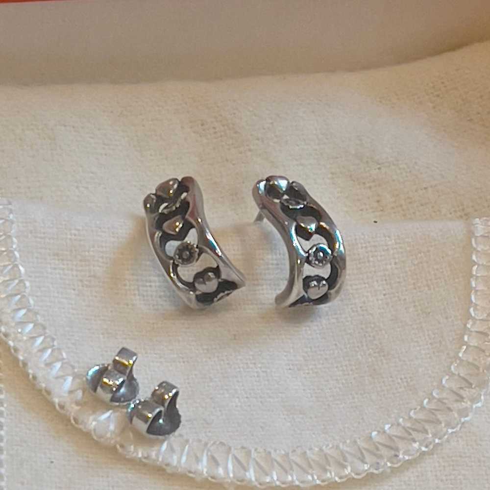 Vintage James Avery Heart Flower half hoop Earrin… - image 2