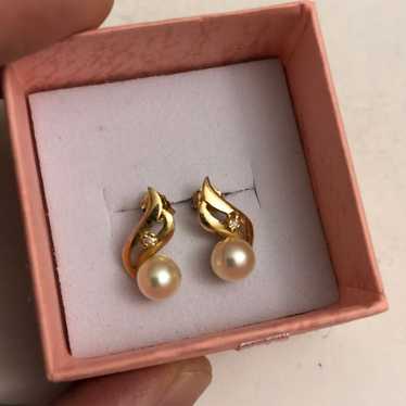 14k solid gold 5mm Akoya pearl and diamond studs e