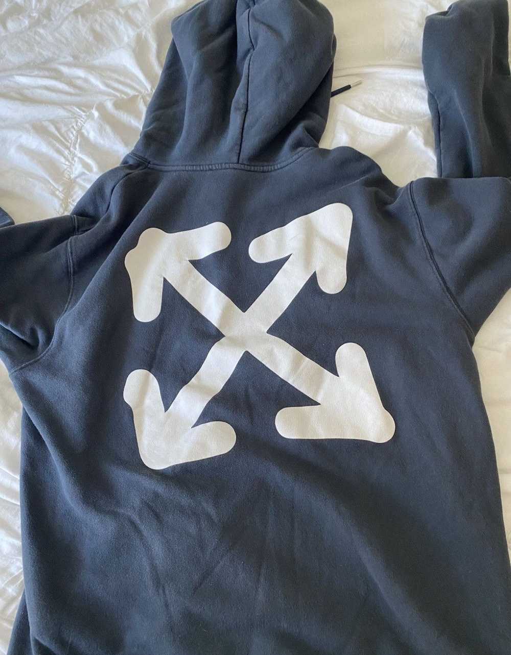 Off-White OFF-WHITE FACE ARROW HOODIE - image 6