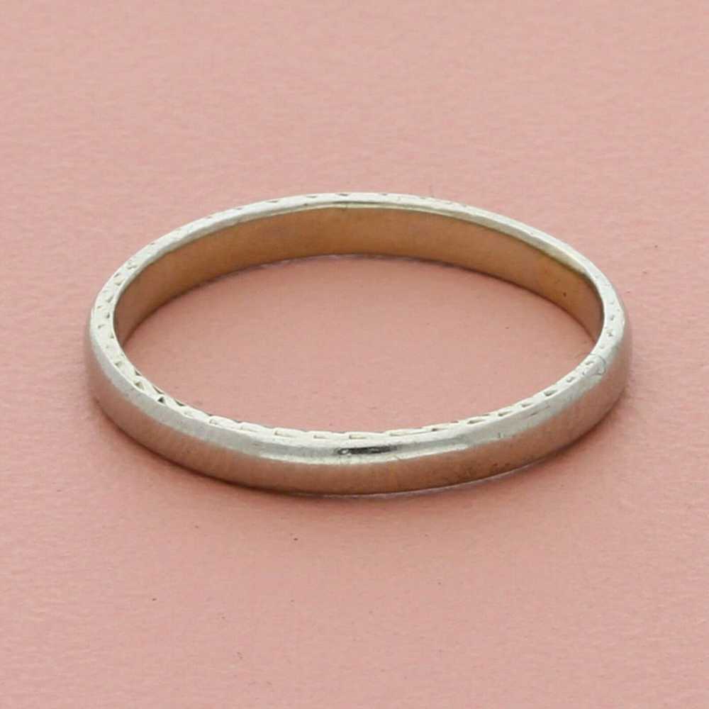 14k white gold vintage 2mm smooth band ring size 7 - image 1