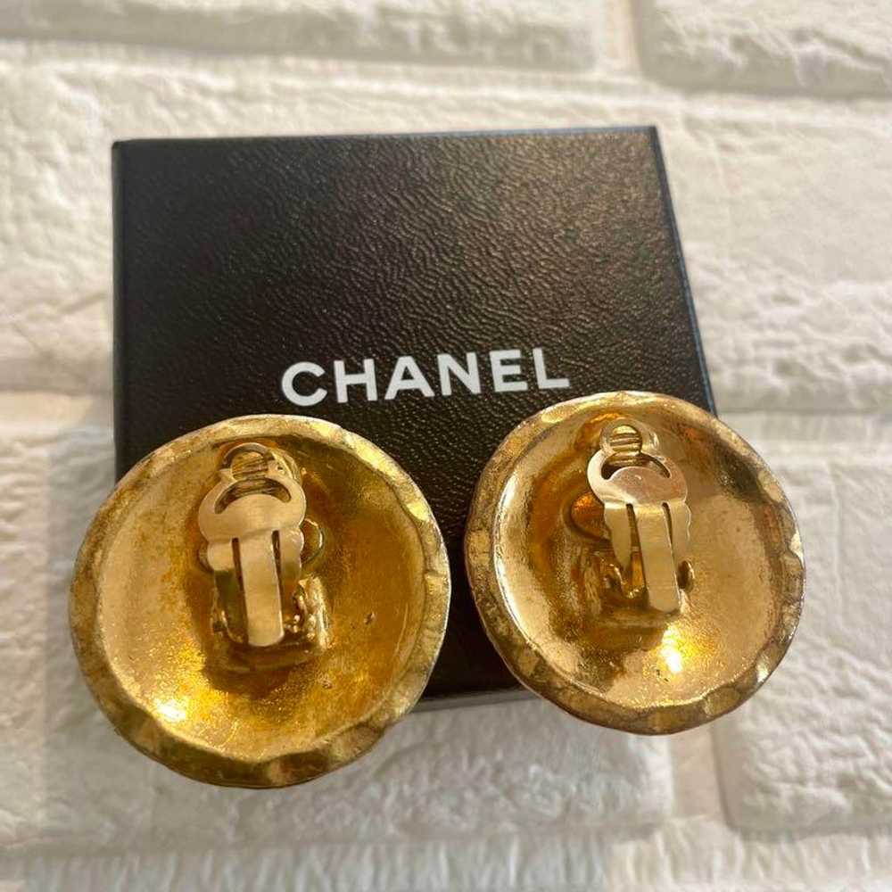 CHANEL Vintage Matelassé Coco Mark Earrings - image 3