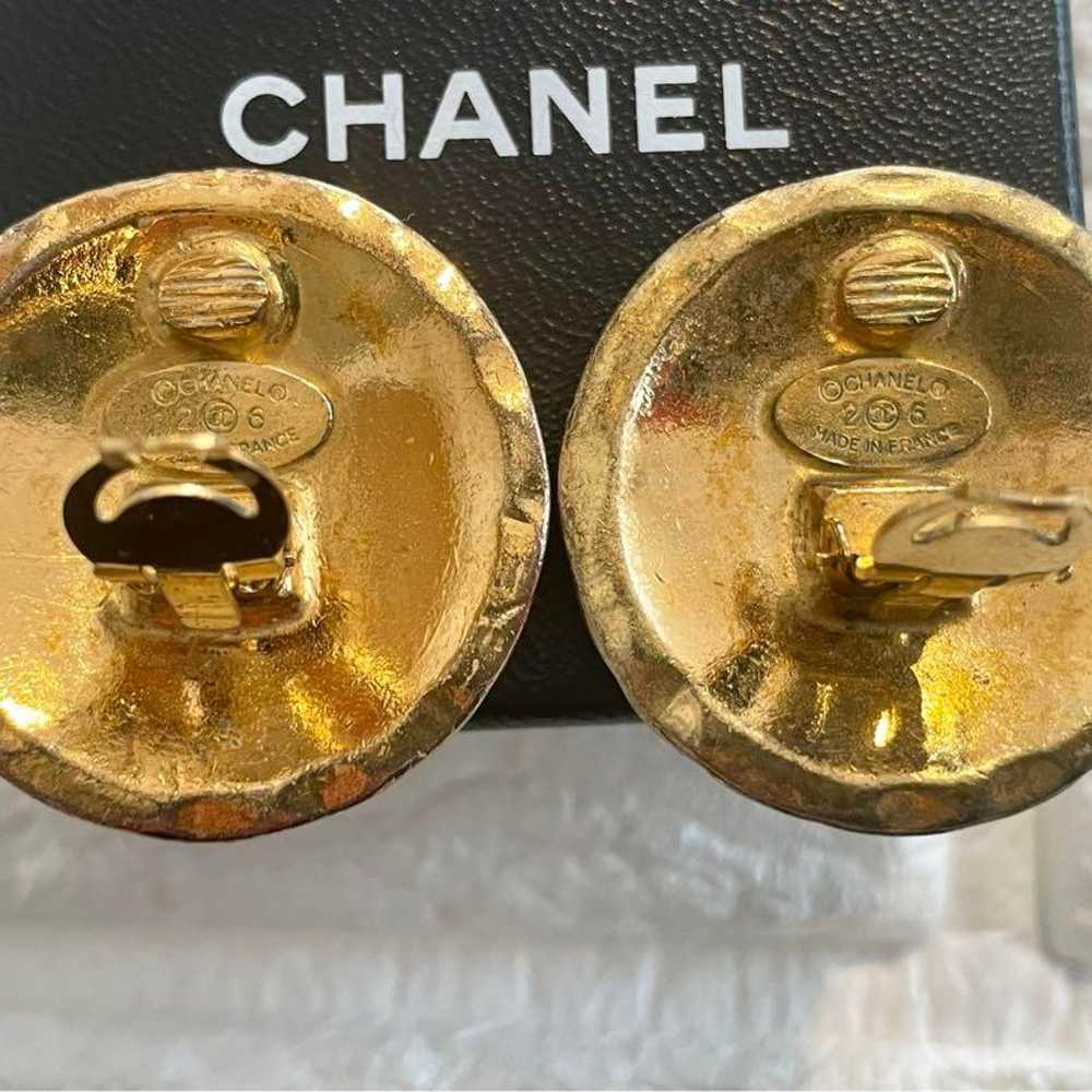 CHANEL Vintage Matelassé Coco Mark Earrings - image 4