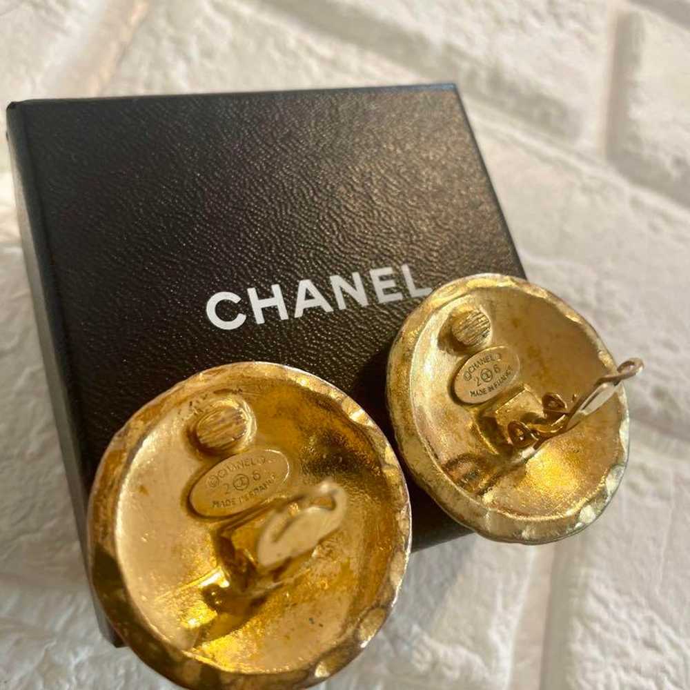 CHANEL Vintage Matelassé Coco Mark Earrings - image 5