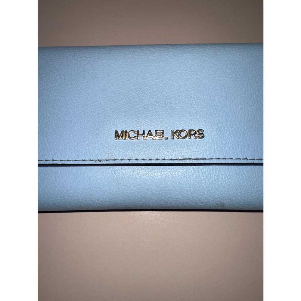 Michael Kors Jet Set leather clutch bag - image 8