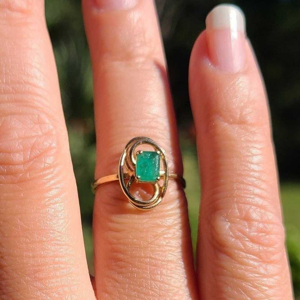 Emerald 10kt solid gold vintage ring - image 3