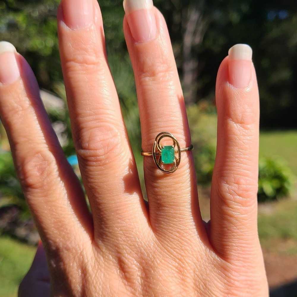 Emerald 10kt solid gold vintage ring - image 8