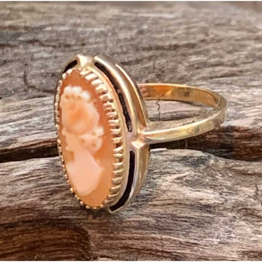 10K Yellow Gold Cameo Ring Size 6 Estate Purchase - image 3