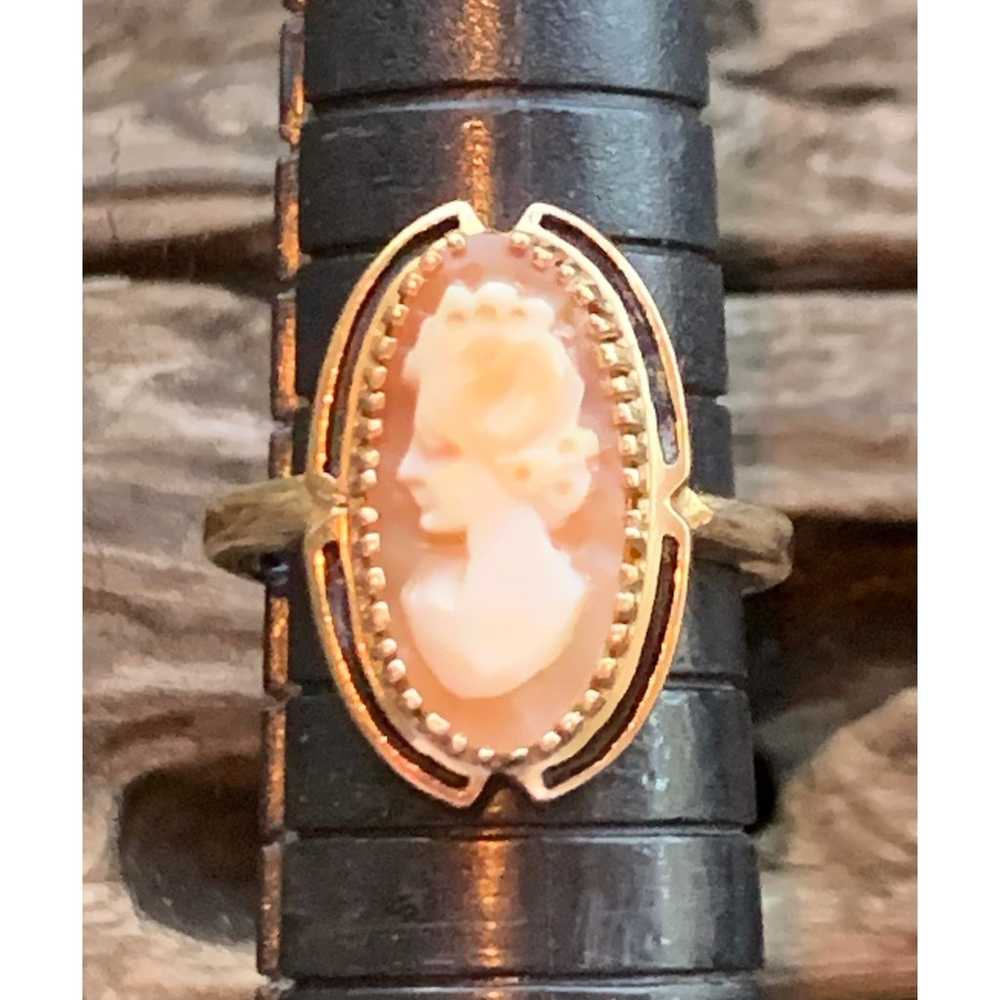 10K Yellow Gold Cameo Ring Size 6 Estate Purchase - image 4