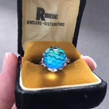 Adjustable color changing ring