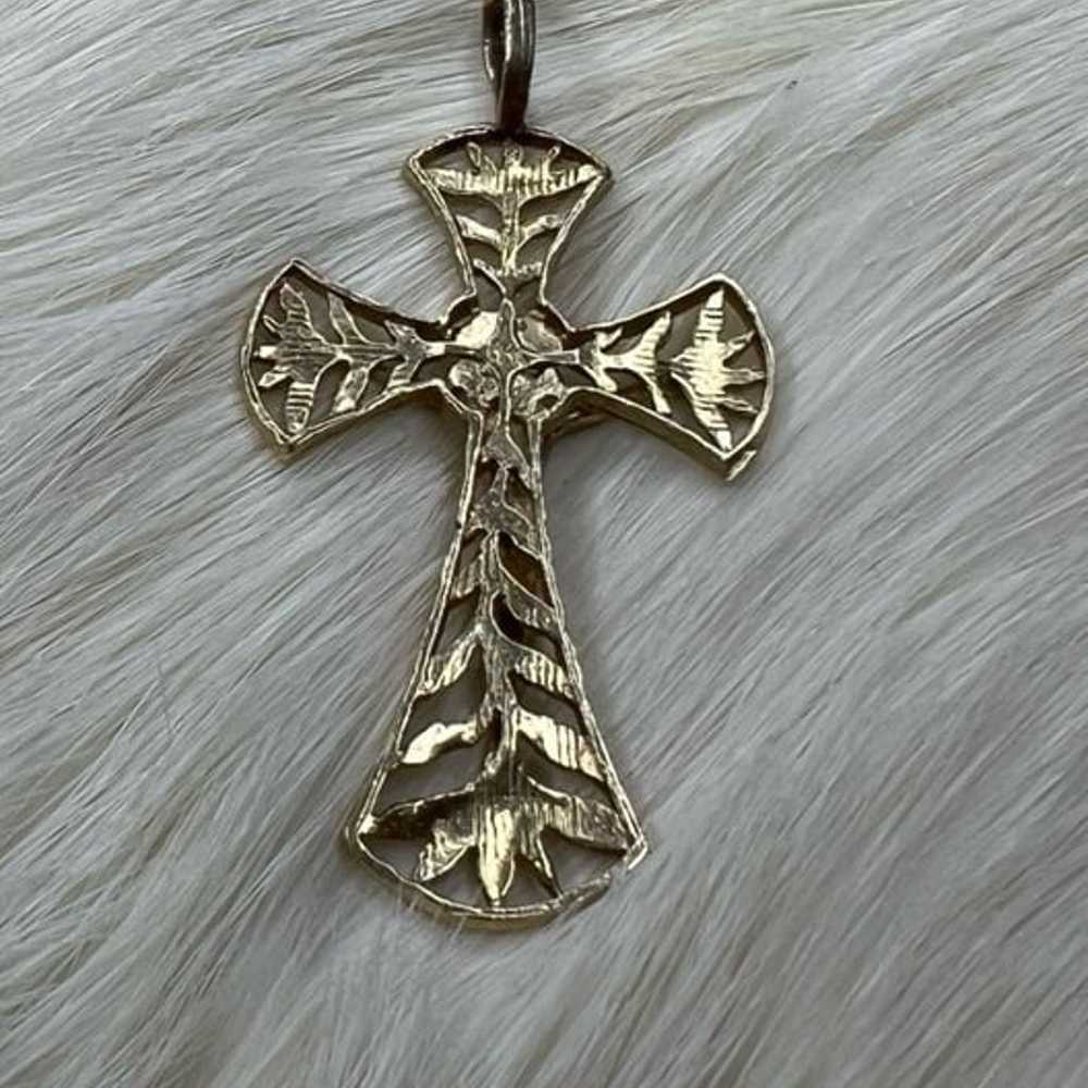 14K YELLOW GOLD CRUCIFIX PENDANT - image 8