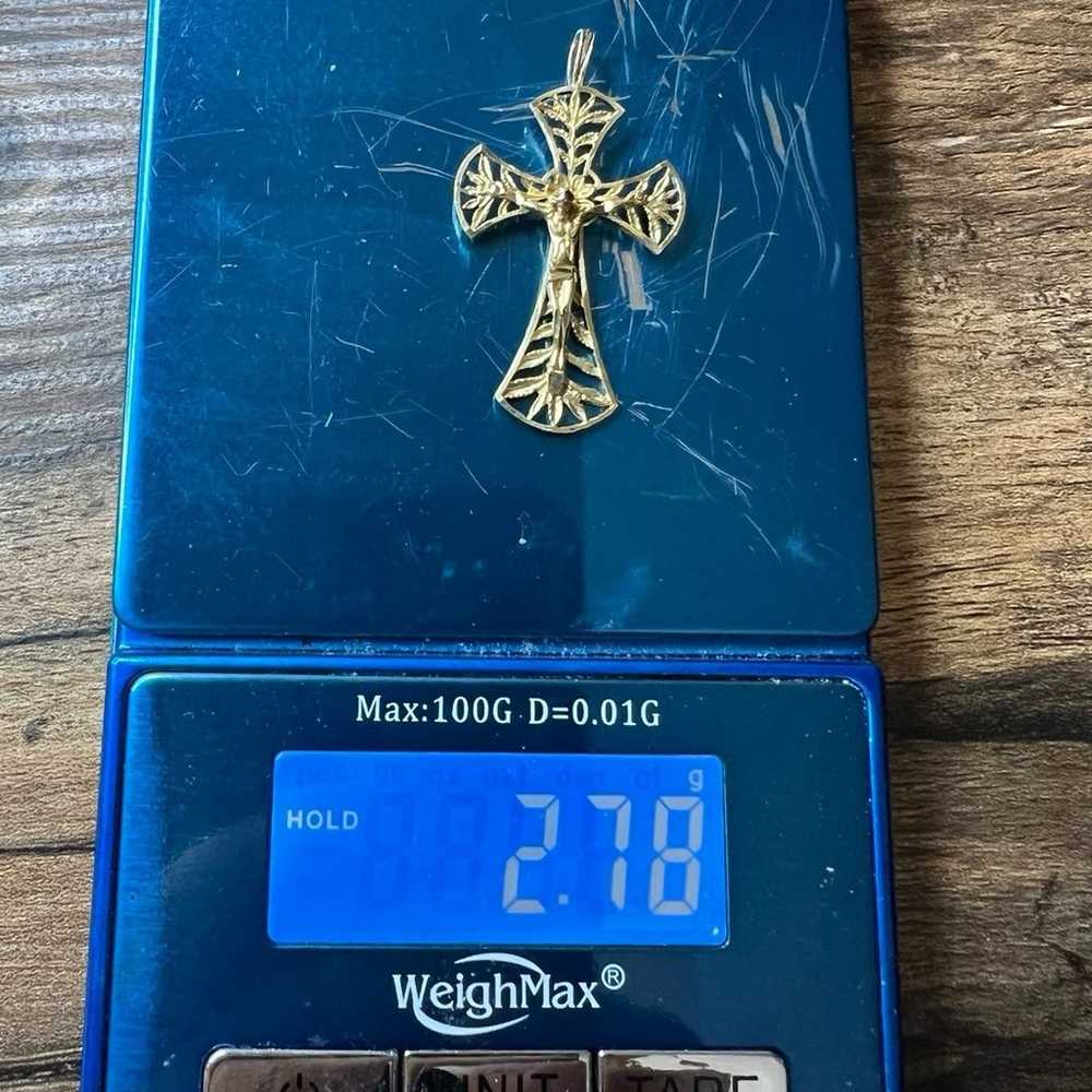 14K YELLOW GOLD CRUCIFIX PENDANT - image 9