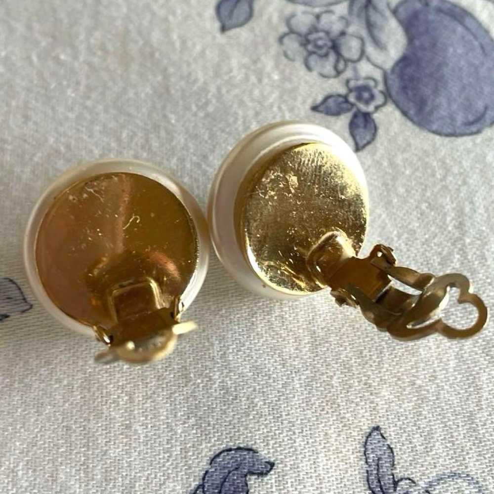 CHANEL Vintage Pearl Coco Mark Earrings - image 6