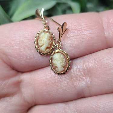 14k Yellow Gold Vintage Cameo Earrings