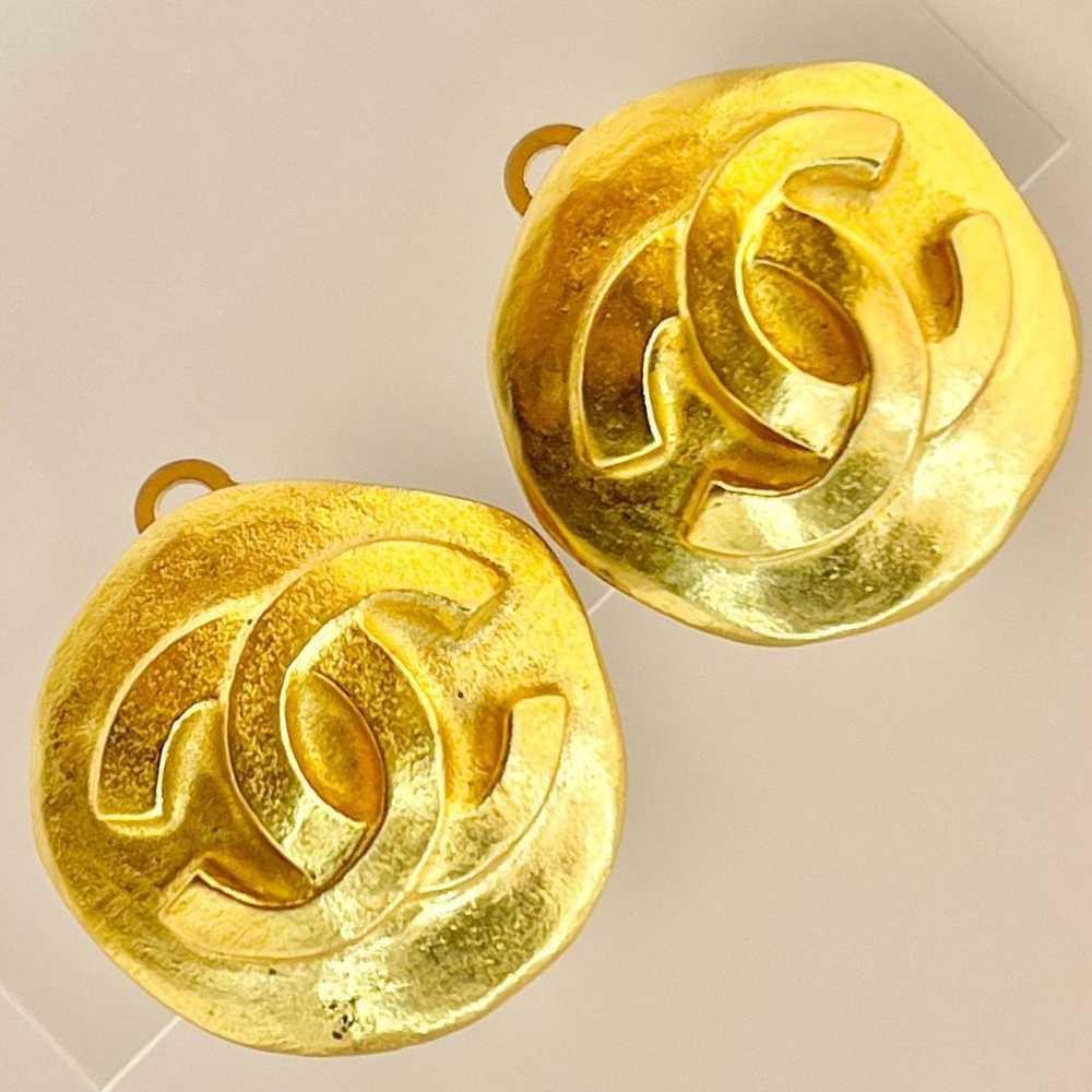 Chanel vintage earrings, small size with a round … - image 1