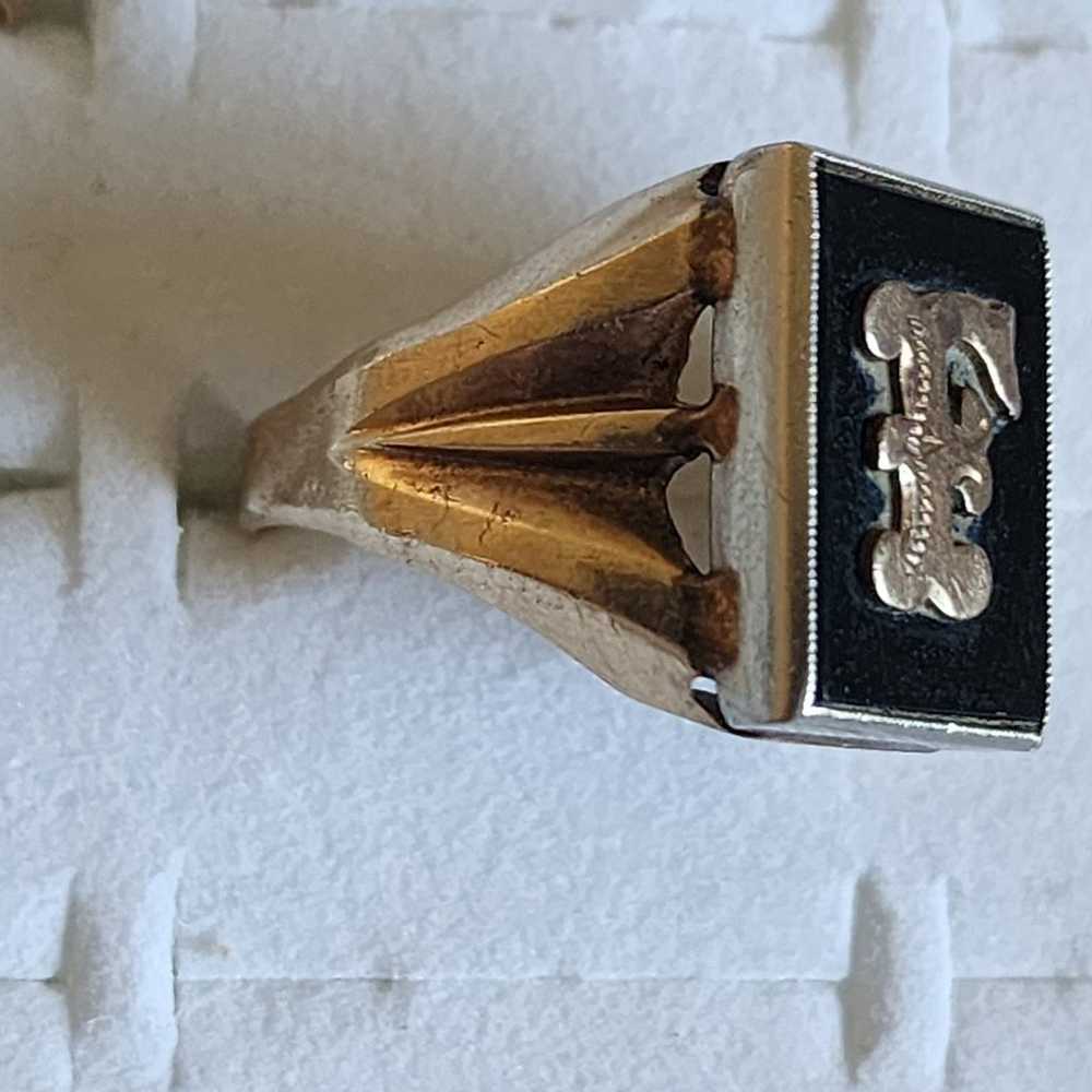 Vintage 10k gold and onyx f signant gold ring - image 2