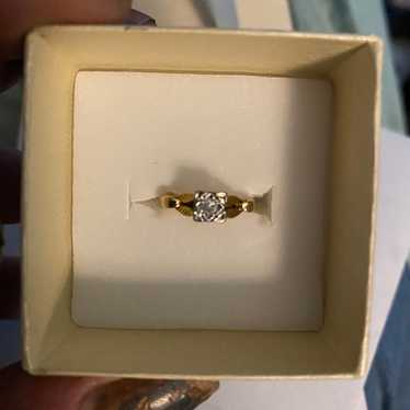 18k yellow gold natural Diamond engagement ring