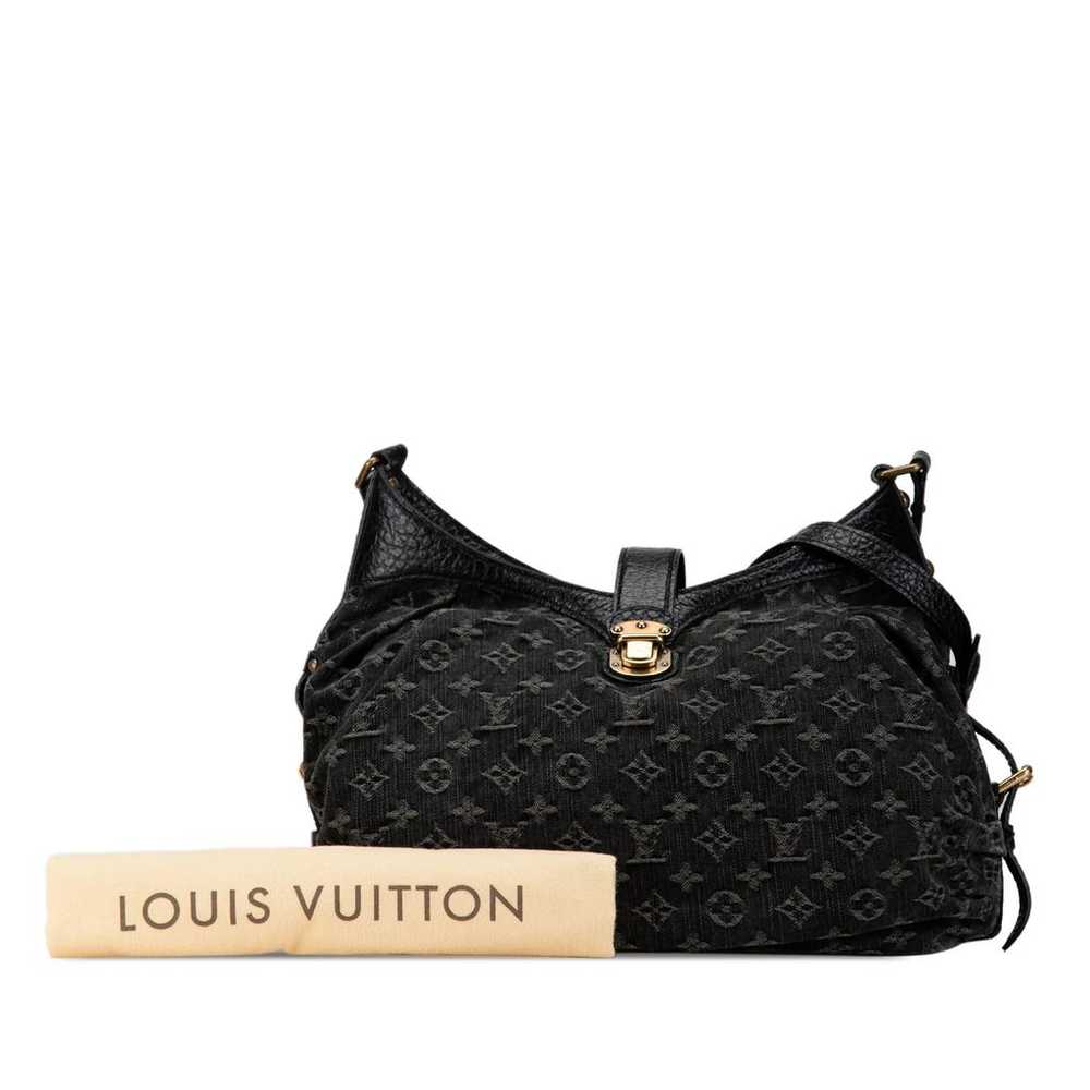 Louis Vuitton Mahina leather crossbody bag - image 10