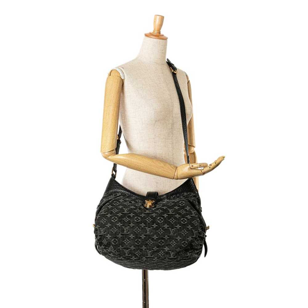 Louis Vuitton Mahina leather crossbody bag - image 9