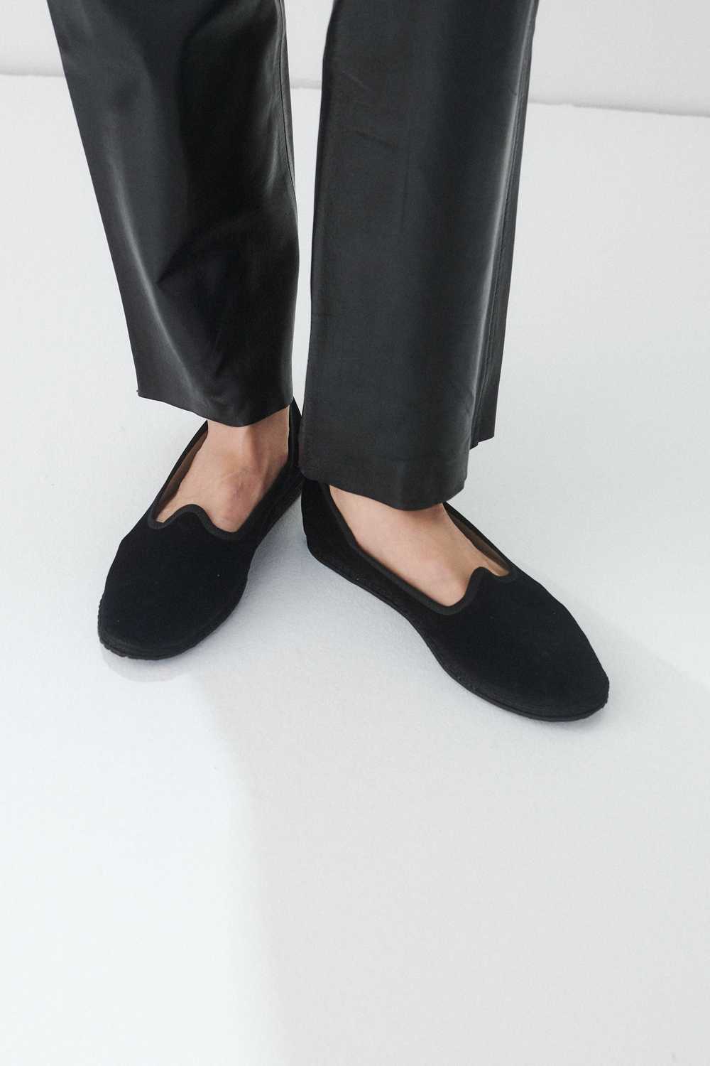 Vibi Venezia Velvet Loafers - Nero - image 1