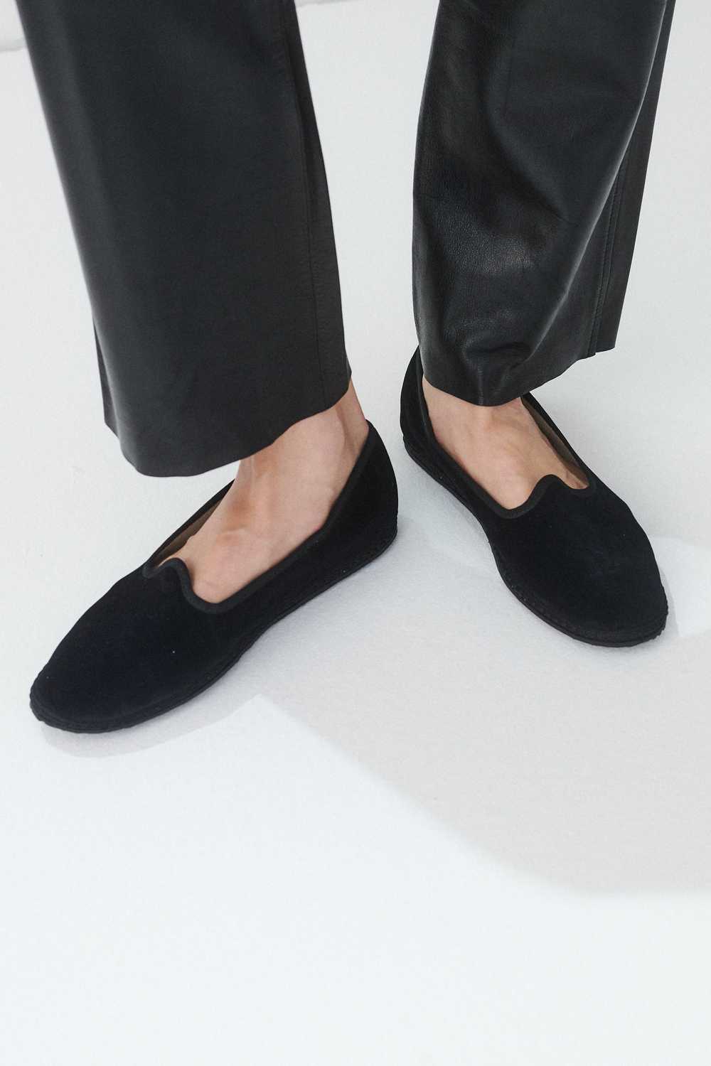 Vibi Venezia Velvet Loafers - Nero - image 2