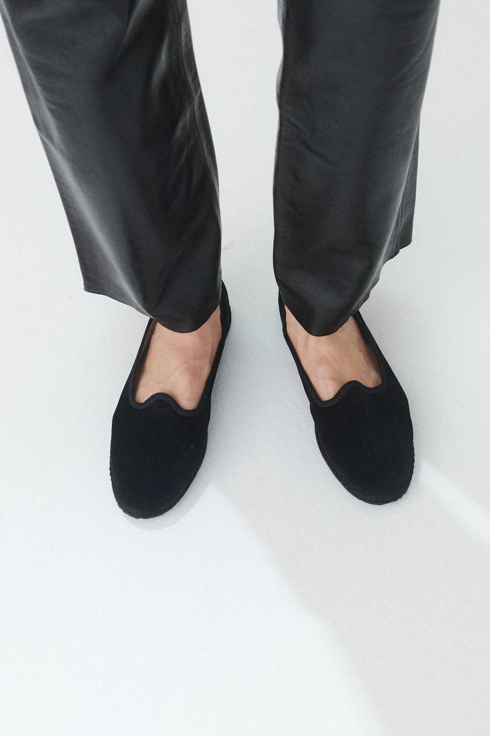 Vibi Venezia Velvet Loafers - Nero - image 3