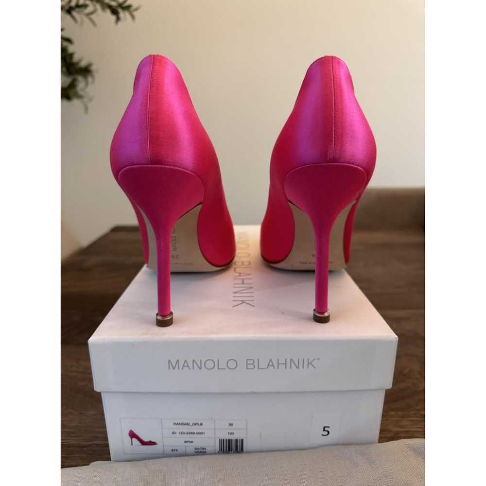 Manolo Blahnik Hangisi silk heels - image 7