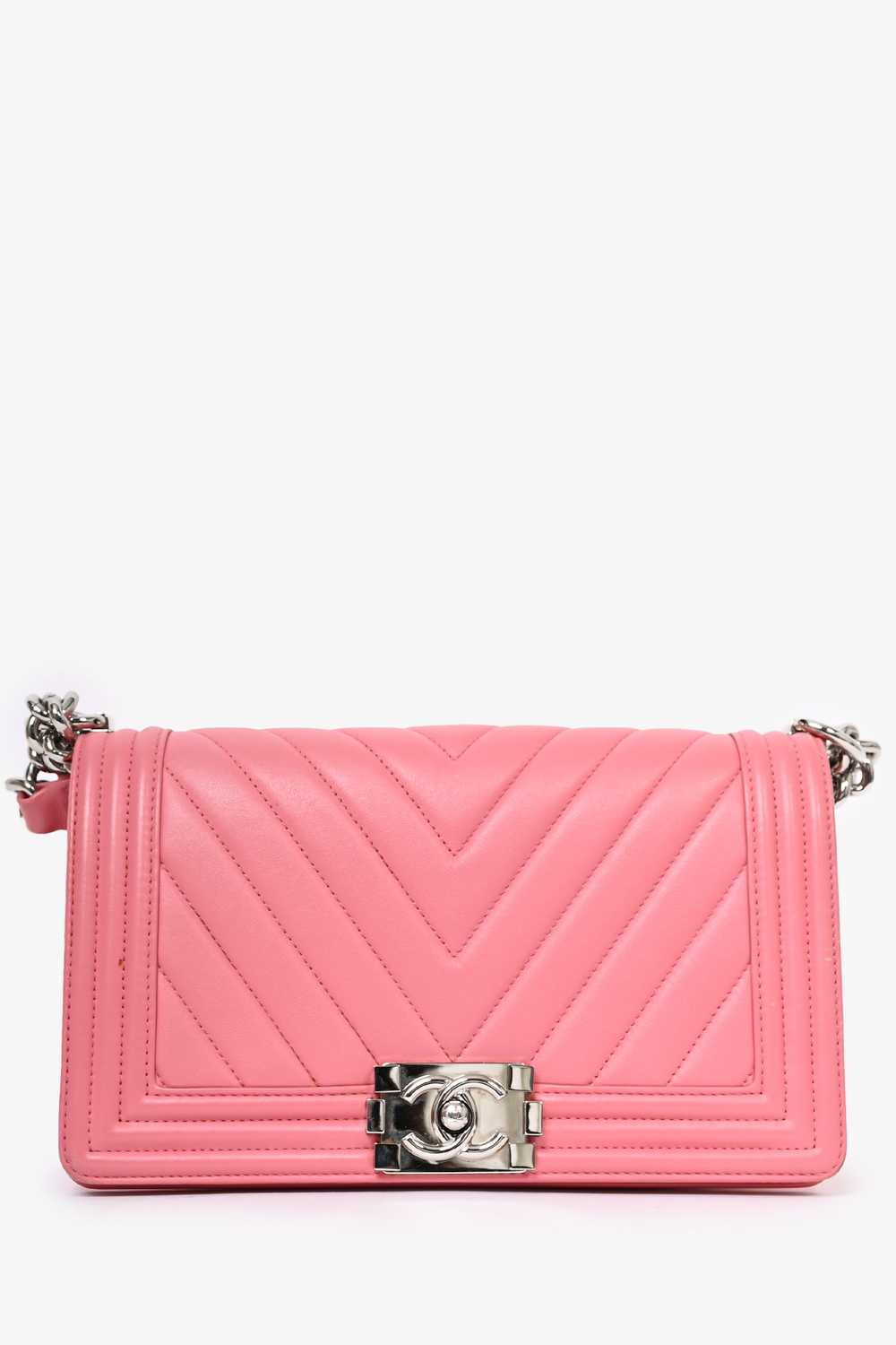 Pre-Loved Chanel™ 2016/17 Pink Leather Chevron Pa… - image 1