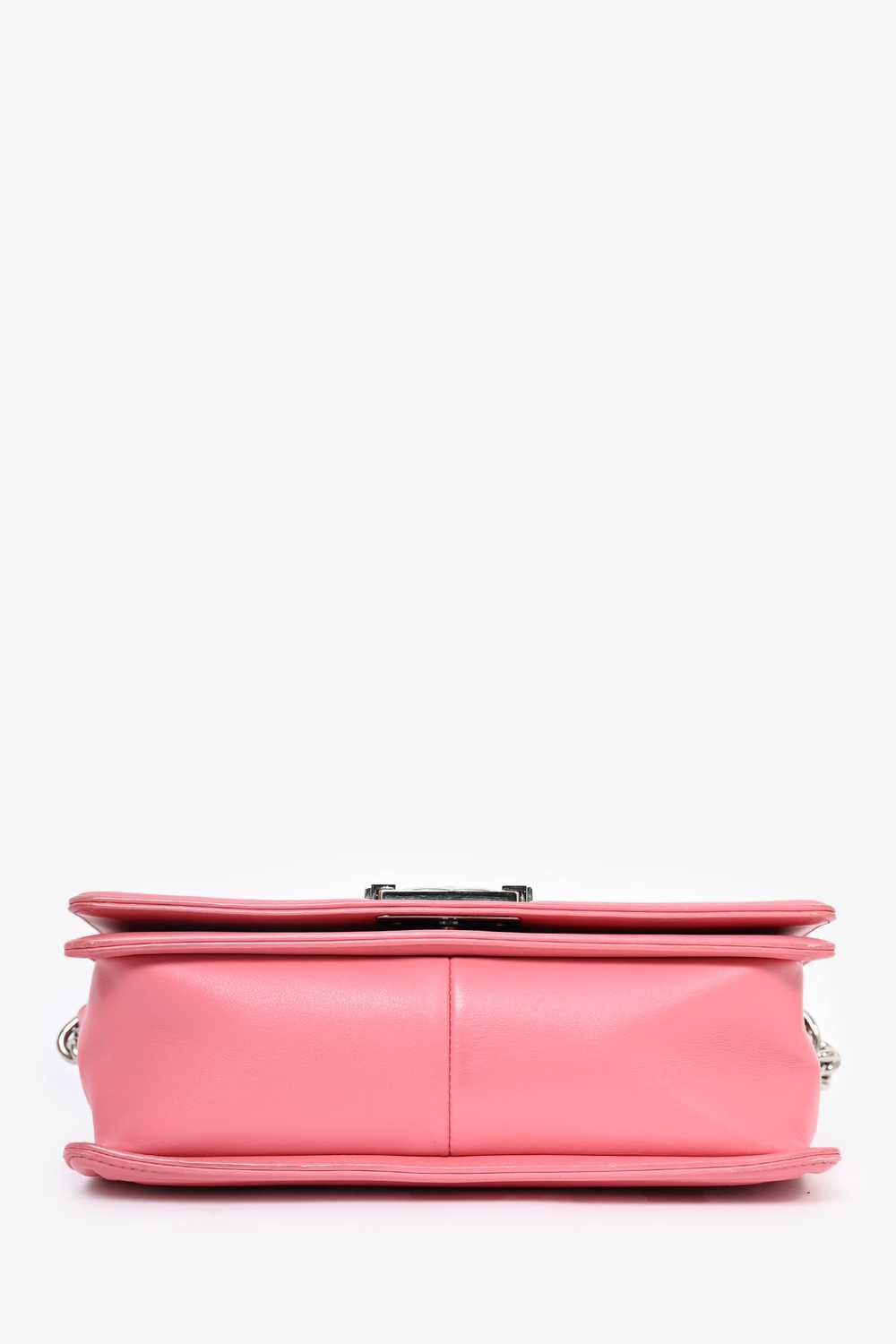 Pre-Loved Chanel™ 2016/17 Pink Leather Chevron Pa… - image 5