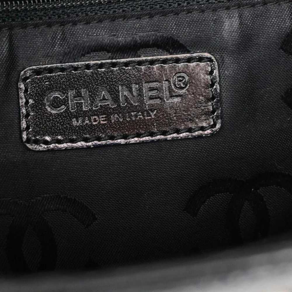 Chanel Leather handbag - image 7