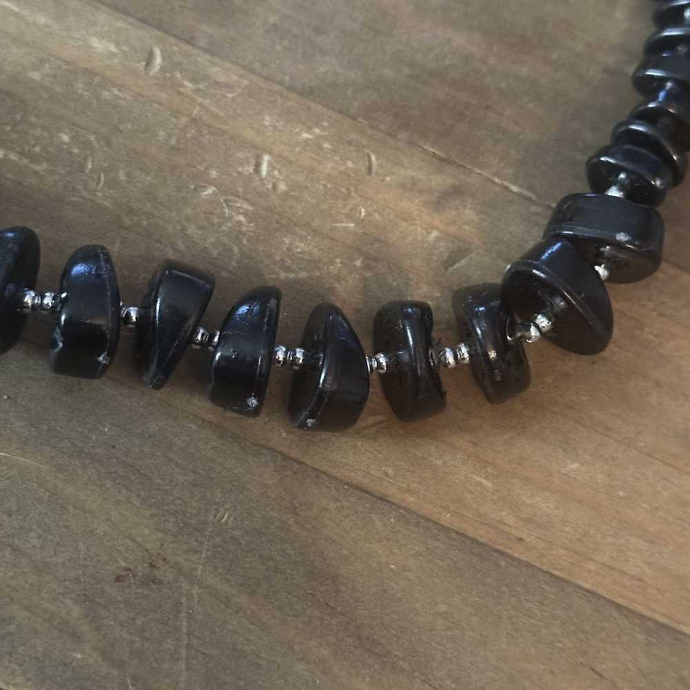 Vintage Vintage chunky black chip bead necklace - image 3