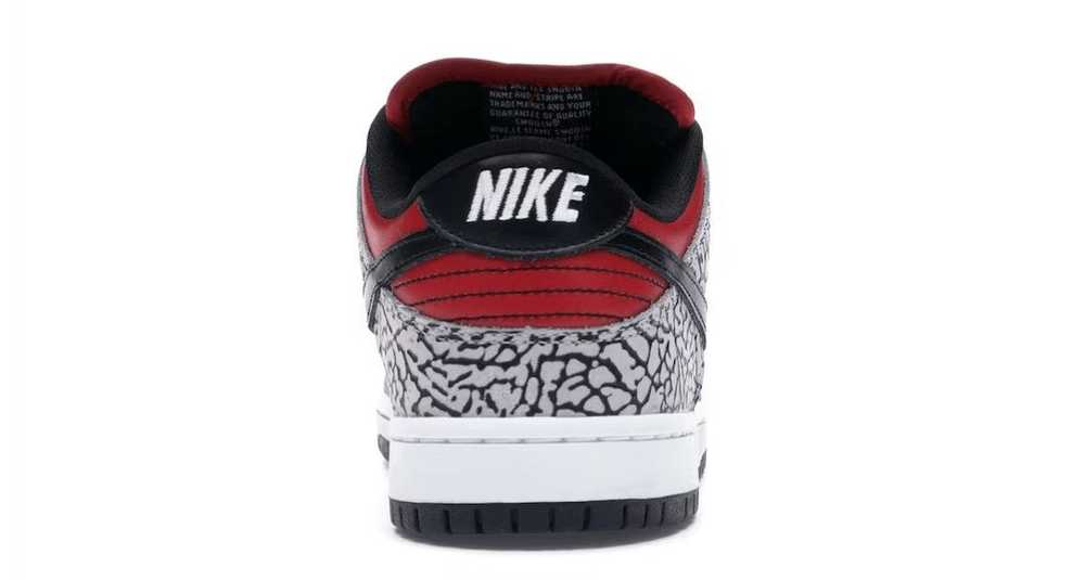 Nike SB Dunk Low Supreme Red Cement (2012) - image 4