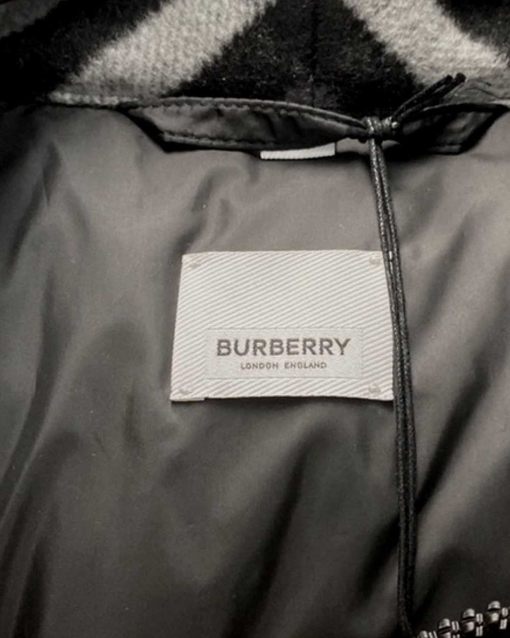 Burberry Burberry Nylon Puffer Down Jacket - image 7