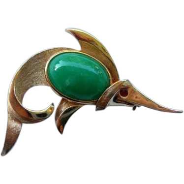 Vintage Goldtone Figural Fish Brooch - Green Glas… - image 1