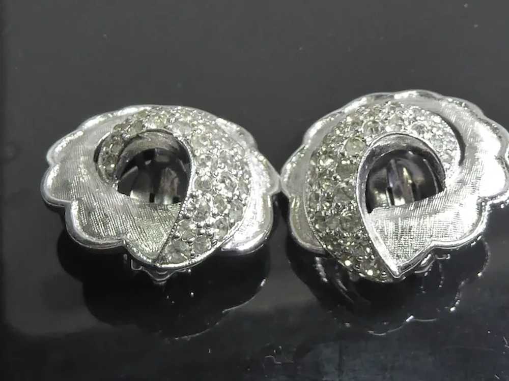 Beautiful Vintage Signed Jomaz Clip On Earrings R… - image 4