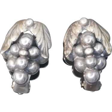 Signed COF 830S Silver Grape Earrings Denmark Carl