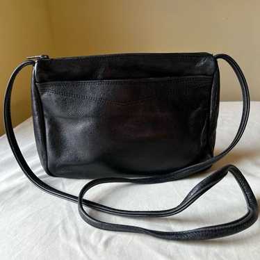 Vintage Black Leather Crossbody Handbag Zip Closu… - image 1