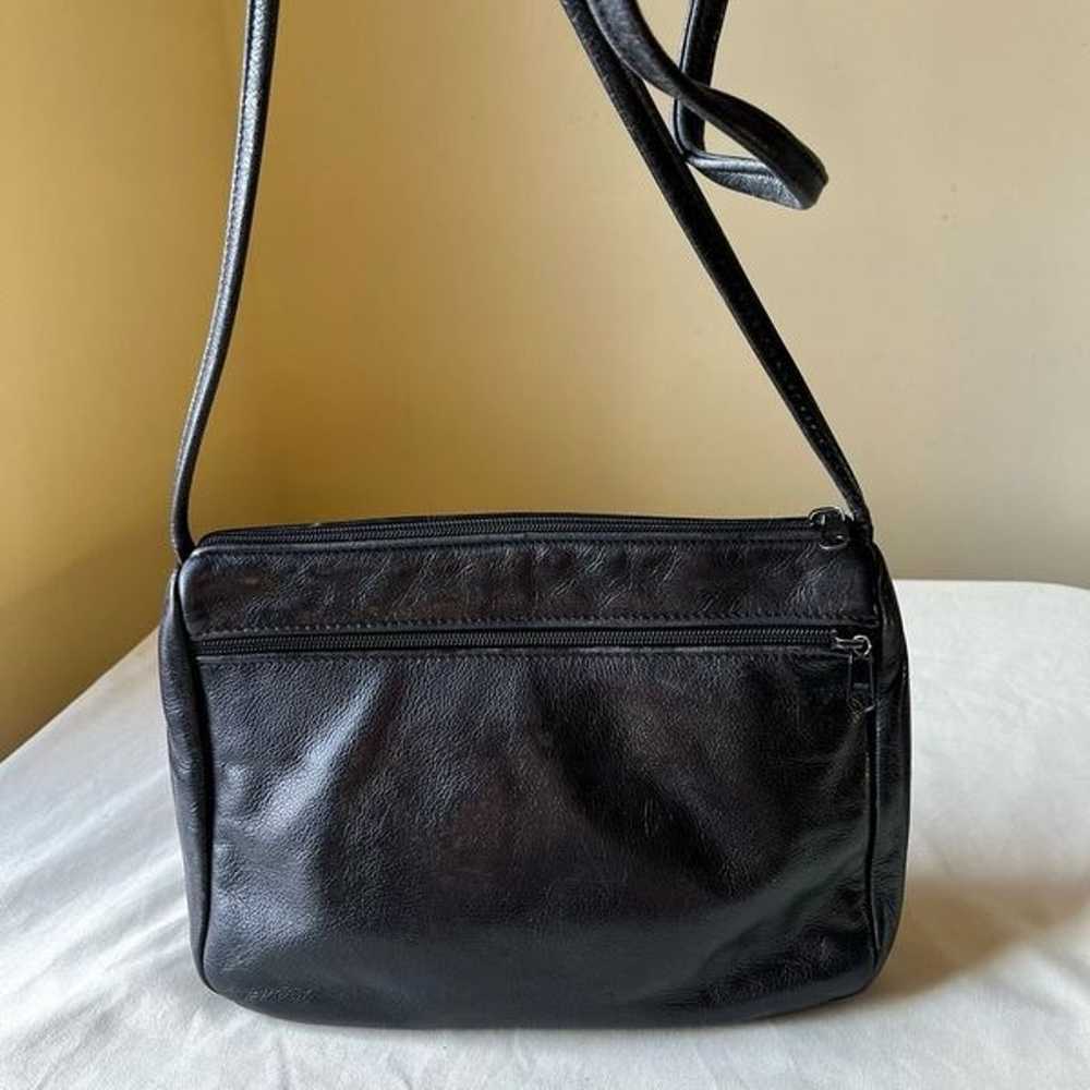 Vintage Black Leather Crossbody Handbag Zip Closu… - image 2