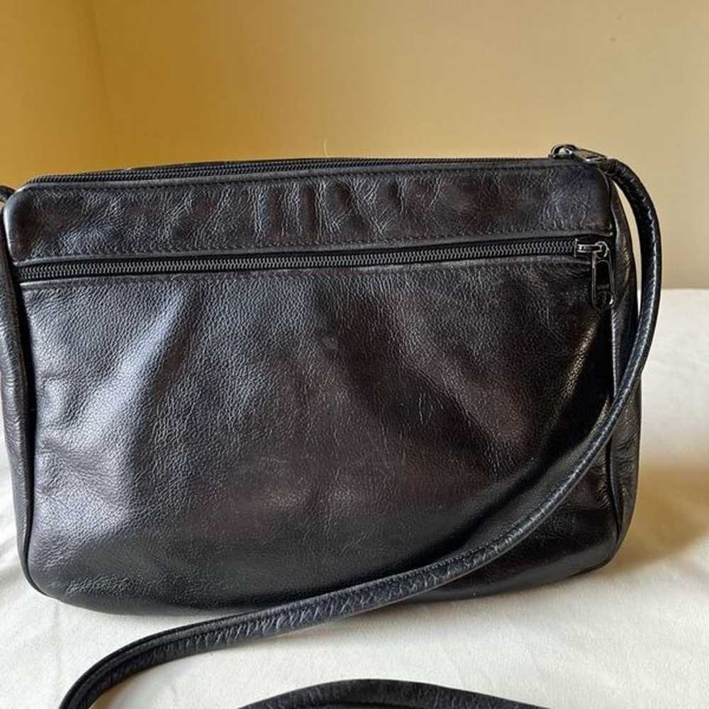 Vintage Black Leather Crossbody Handbag Zip Closu… - image 3