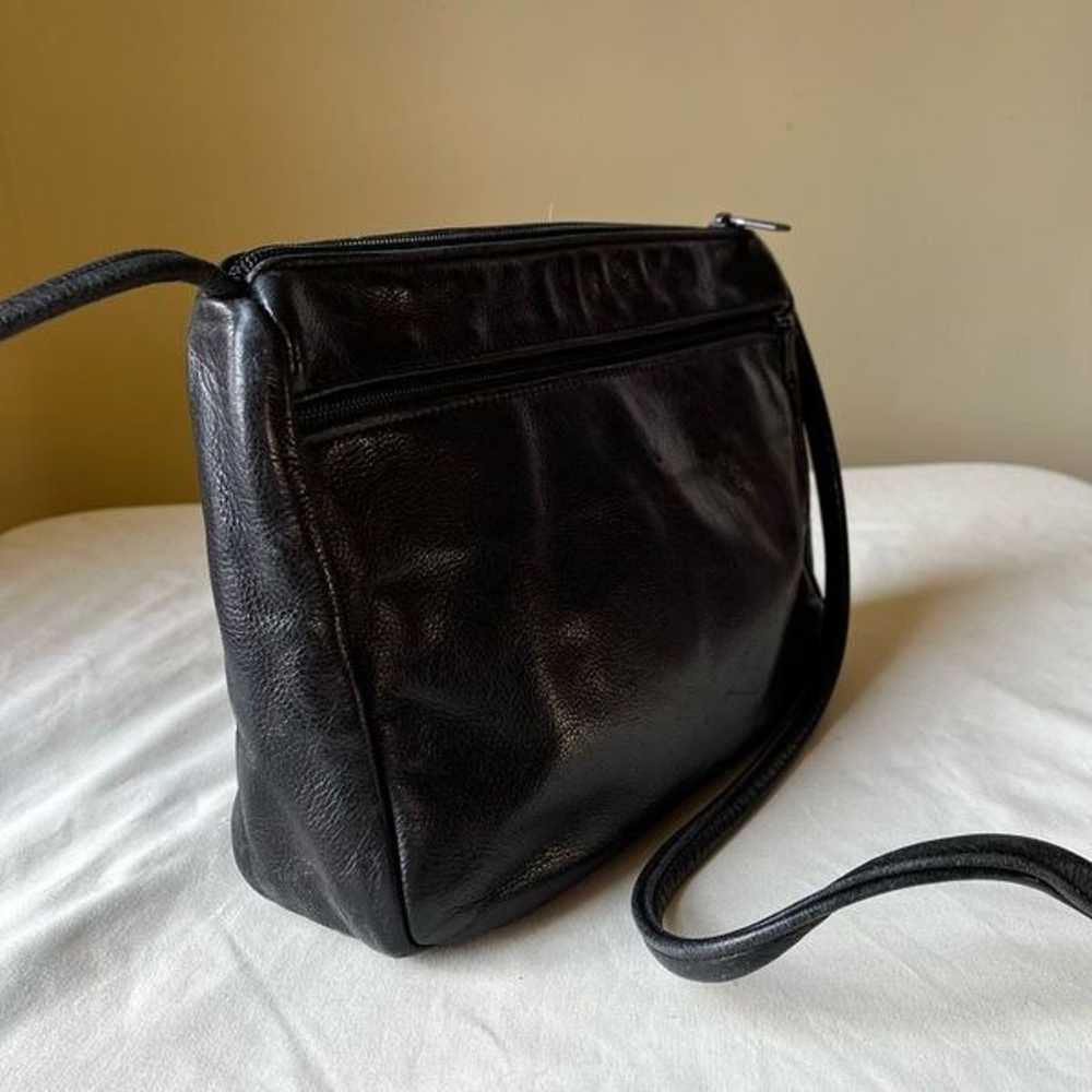 Vintage Black Leather Crossbody Handbag Zip Closu… - image 4