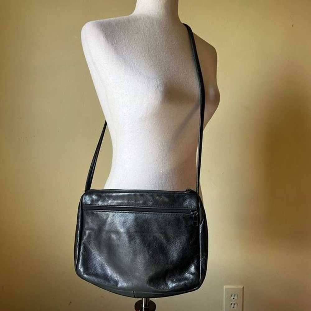 Vintage Black Leather Crossbody Handbag Zip Closu… - image 8